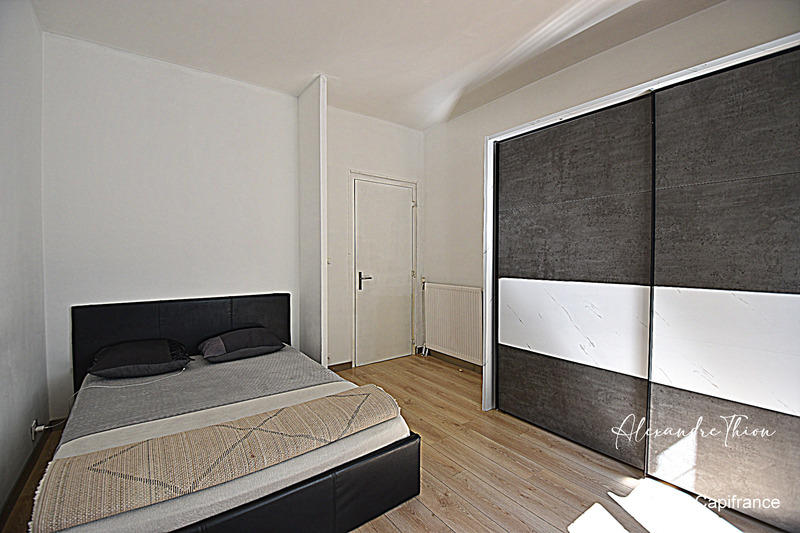 Maison - 288 m² - 12 pièces