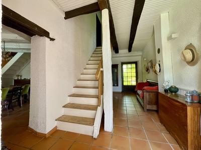 Maison - 285 m² - 9 pièces