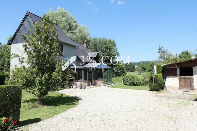 Demeure - 153 m² - 6 pièces