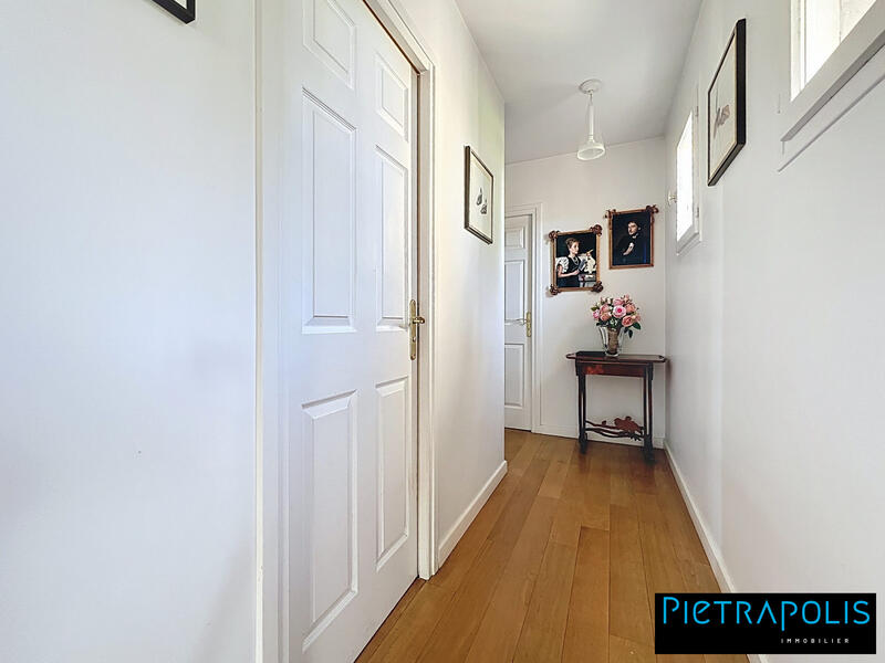 Maison - 165 m² - 6 pièces