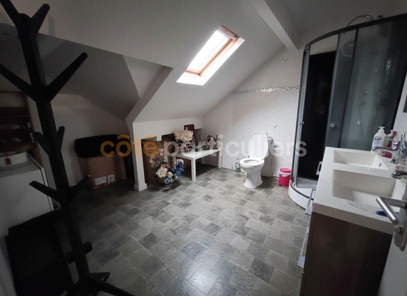 Maison - 225 m² - 6 pièces