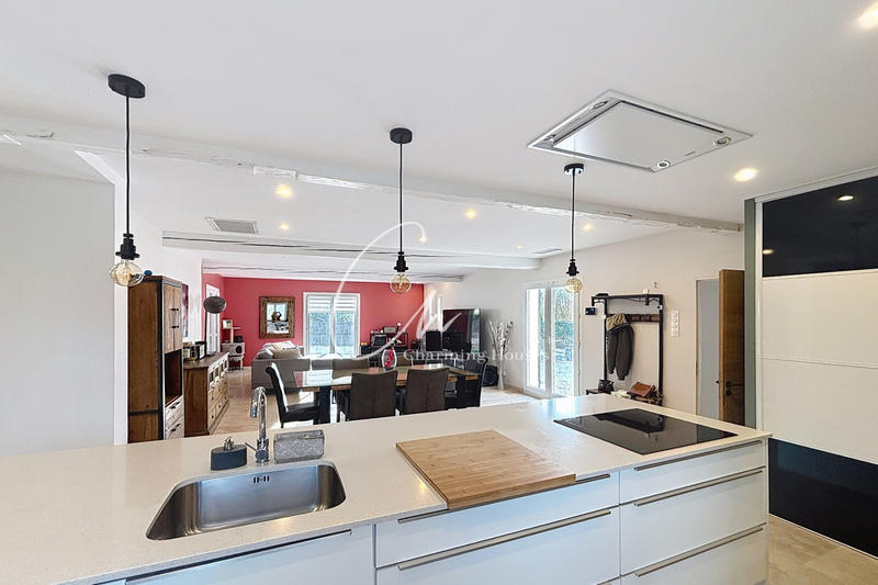 Maison - 134 m² - 5 pièces