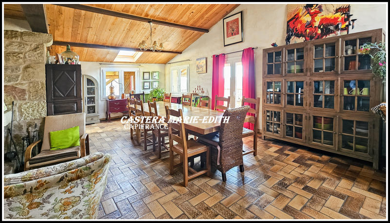 Propriété - 500 m² - 26 pièces