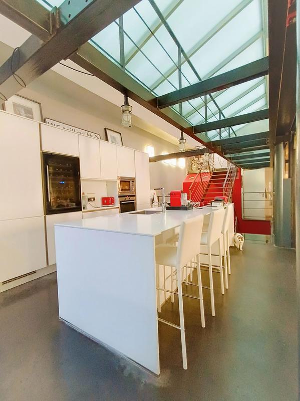 Loft - 198 m² - 7 pièces