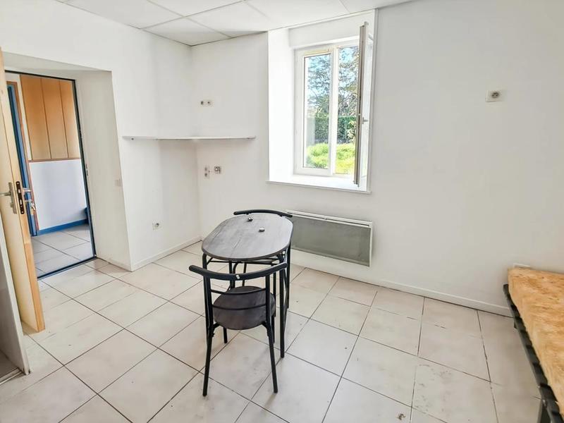 Studio - 304 m² - 8 pièces