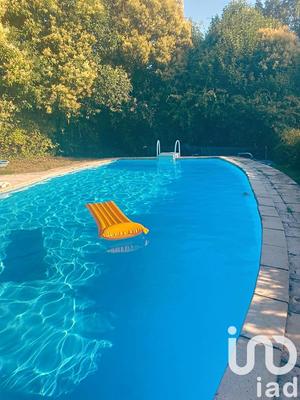 Maison - 372 m² - 14 pièces