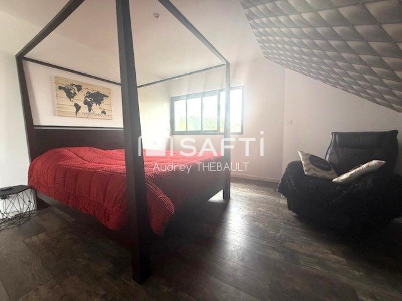 Maison - 365 m² - 10 pièces