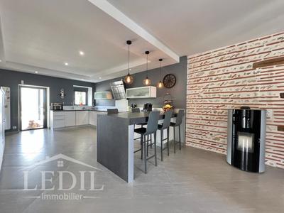 Maison en pierre - 286 m² - 5 pièces