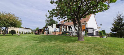 Maison traditionnelle - 150 m² - 6 pièces