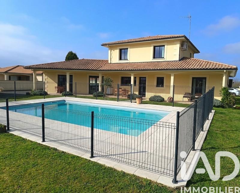 Maison - 170 m² - 6 pièces