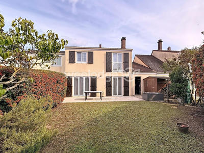 Maison - 96 m² - 5 pièces