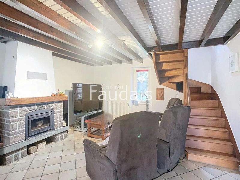 Maison - 170 m² - 9 pièces