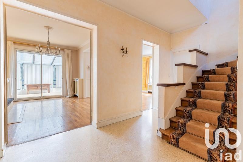 Maison - 180 m² - 7 pièces