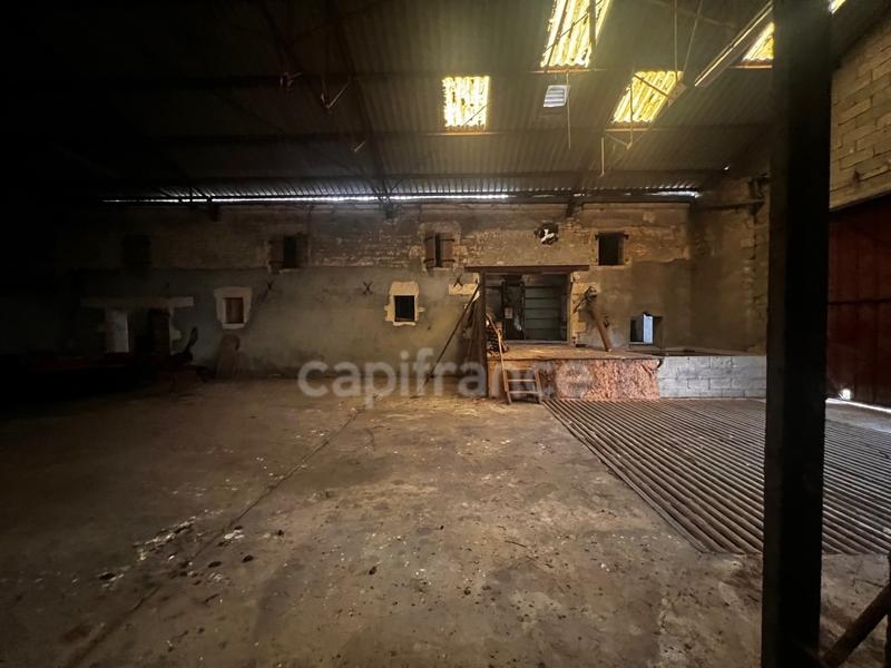 Grange - 280 m² - 2 pièces