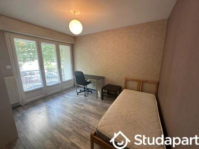 Chambre - 9 m² - 1 pièce