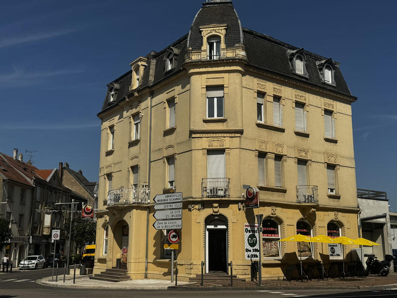 Local commercial - 108 m² - 3 pièces