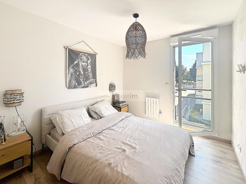 Appartement - 75 m² - 3 pièces