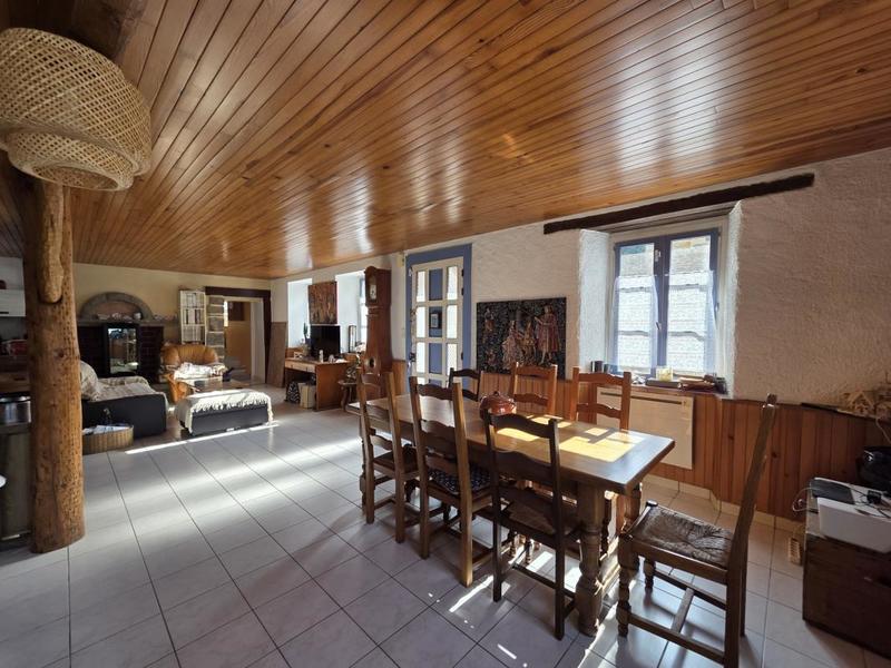 Maison en pierre - 151 m² - 5 pièces