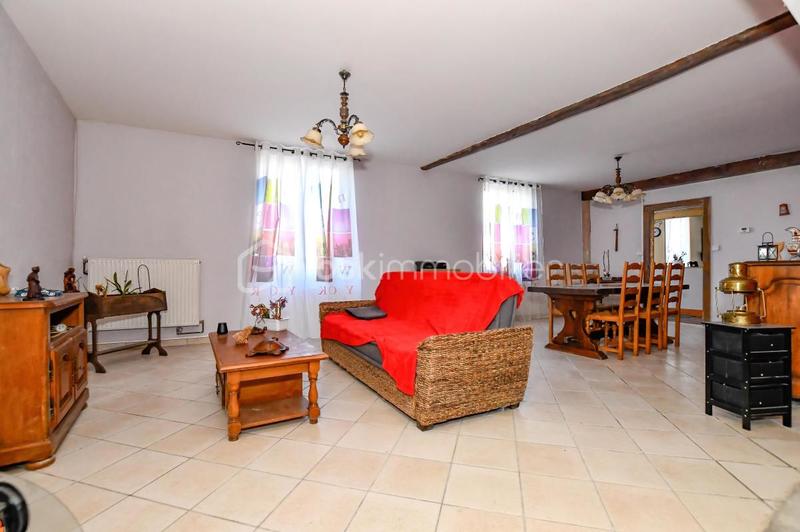 Maison - 203 m² - 6 pièces