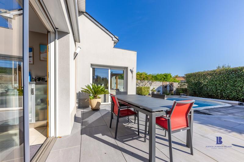 Maison contemporaine - 171 m² - 6 pièces