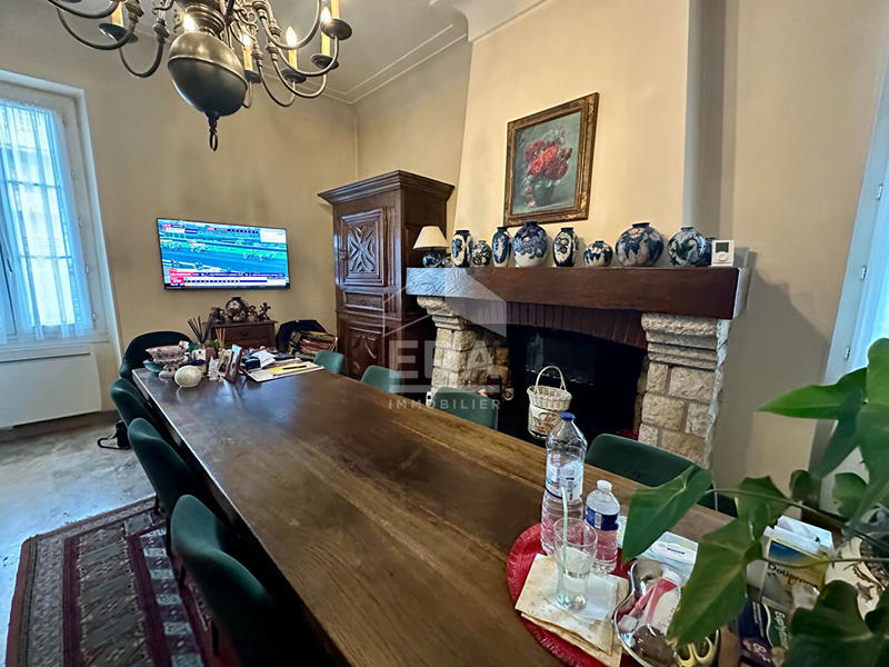 Maison - 364 m² - 6 pièces