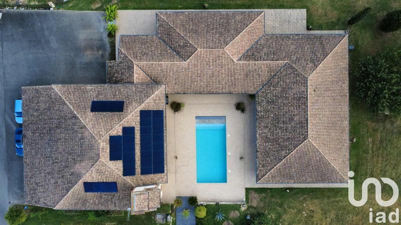 Maison - 640 m² - 12 pièces