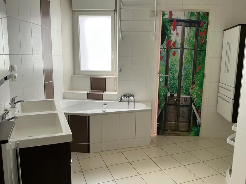 Appartement - 161 m² - 8 pièces