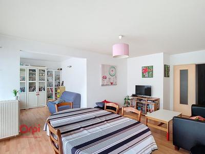 Appartement - 95 m² - 4 pièces