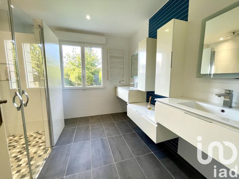 Appartement - 110 m² - 4 pièces