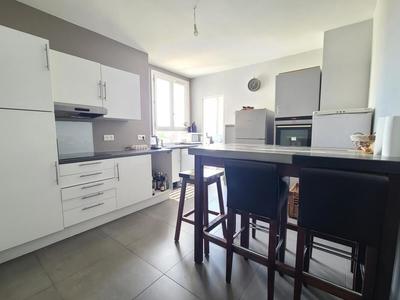 Appartement - 132 m² - 6 pièces