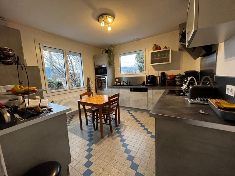 Maison - 100 m² - 6 pièces