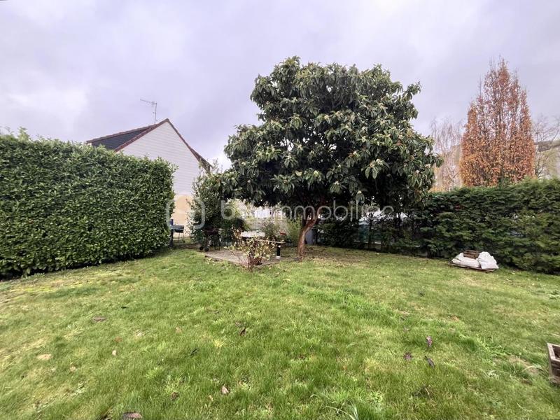 Maison - 104 m² - 6 pièces