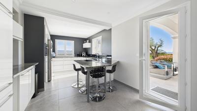 Pavillon - 177 m² - 7 pièces