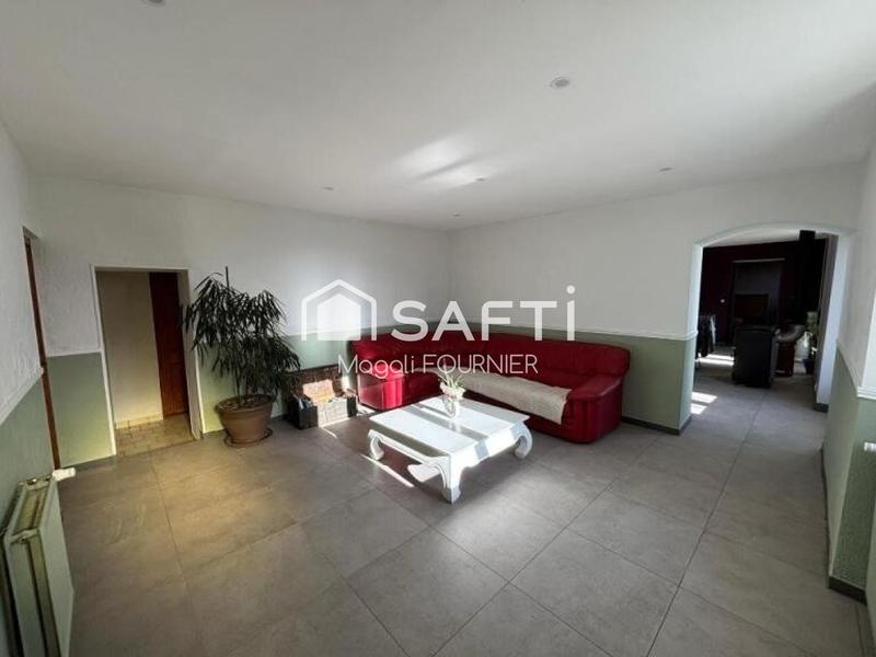 Maison - 201 m² - 8 pièces