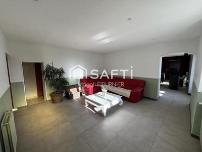 Maison - 201 m² - 8 pièces