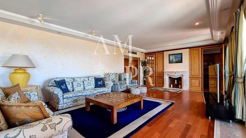 Villa - 350 m² - 10 pièces