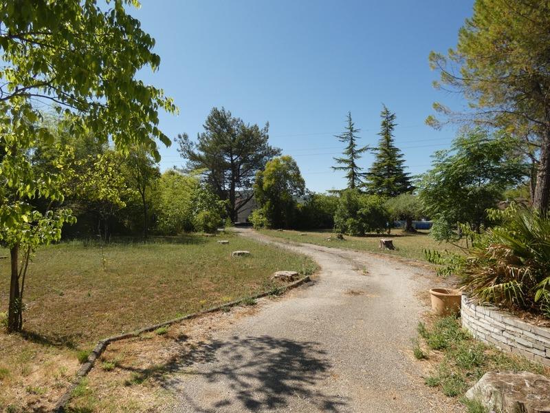 Maison - 238 m² - 11 pièces