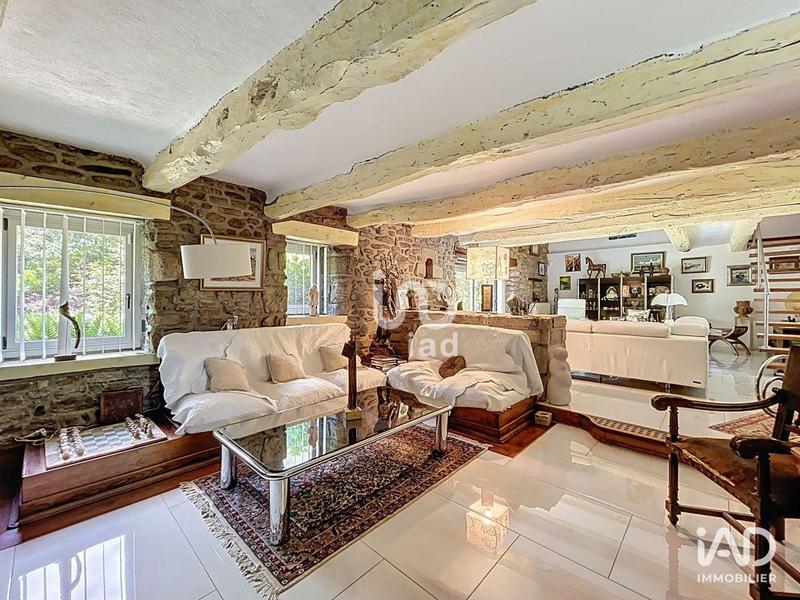 Maison - 194 m² - 5 pièces