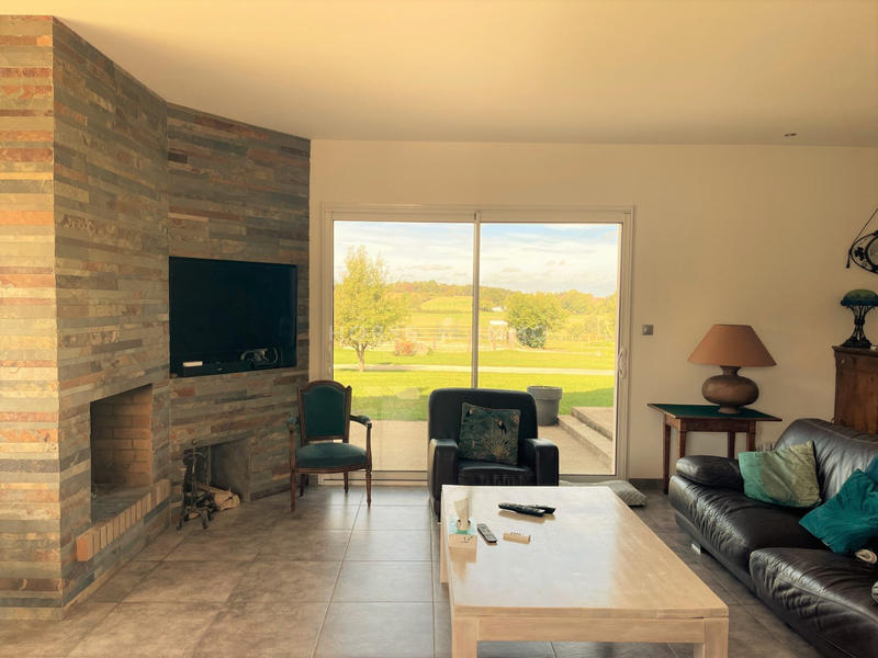 Maison - 230 m² - 6 pièces