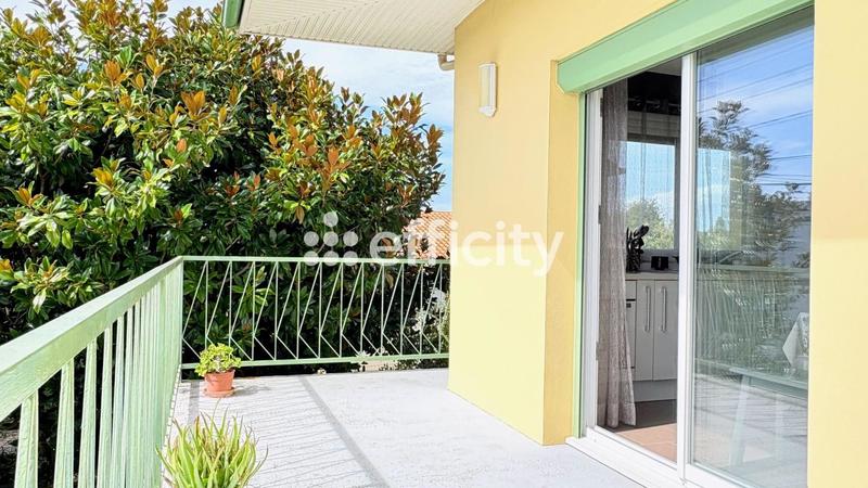 Pavillon - 136 m² - 6 pièces