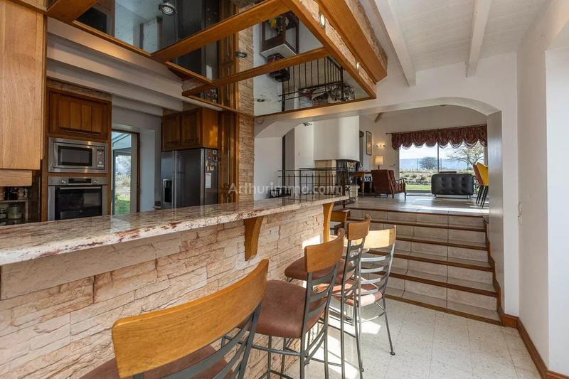 Maison - 167 m² - 6 pièces