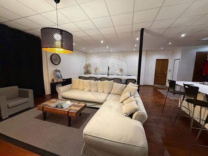 Maison - 191 m² - 6 pièces