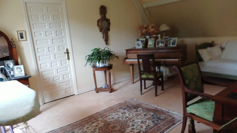 Maison - 210 m² - 6 pièces