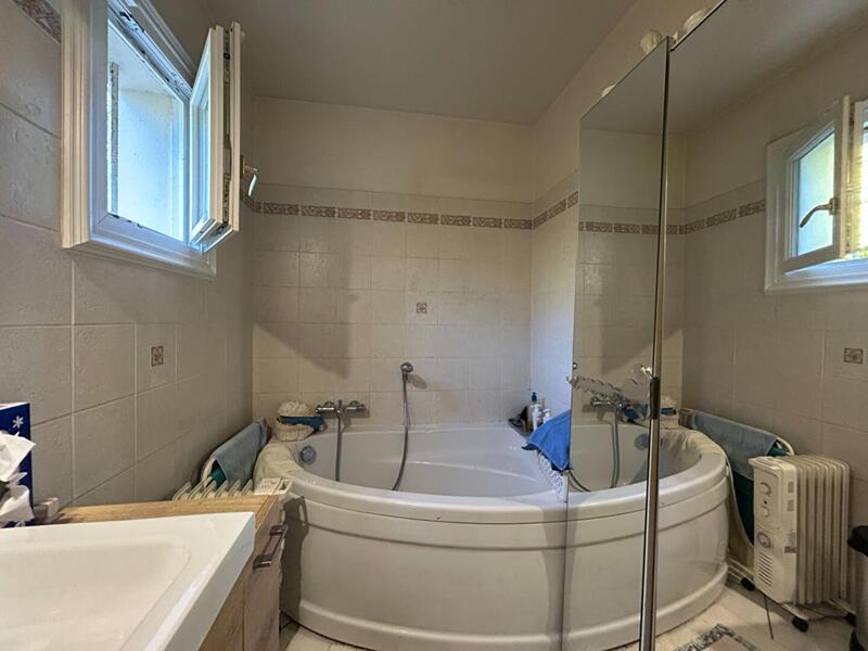 Maison - 162 m² - 7 pièces