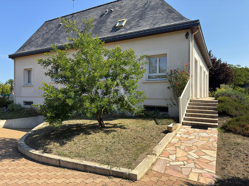 Maison - 200 m² - 8 pièces