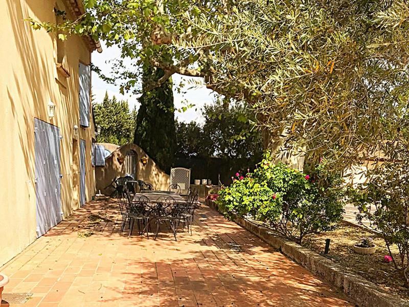 Maison - 298 m² - 11 pièces