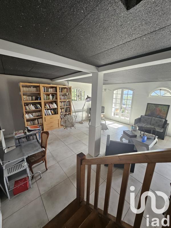 Maison - 214 m² - 6 pièces