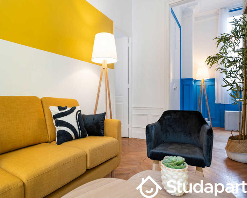 Chambre - 170 m² - 1 pièce