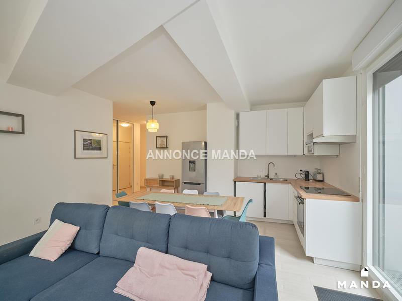 Chambre - 14 m² - 5 pièces