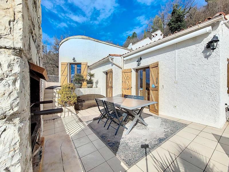 Villa - 206 m² - 6 pièces